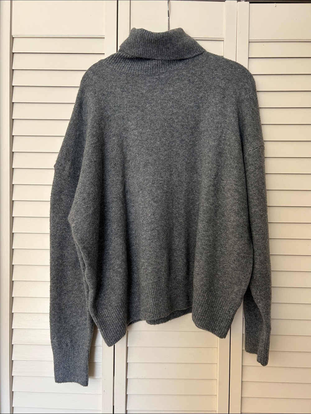 Forever 21 Dark Gray Turtleneck Sweater L